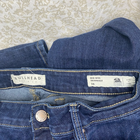 BULLHEAD WOMEN’S MIDRISE SKINNIEST JEANS SIZE 28 - Picture 3 of 5